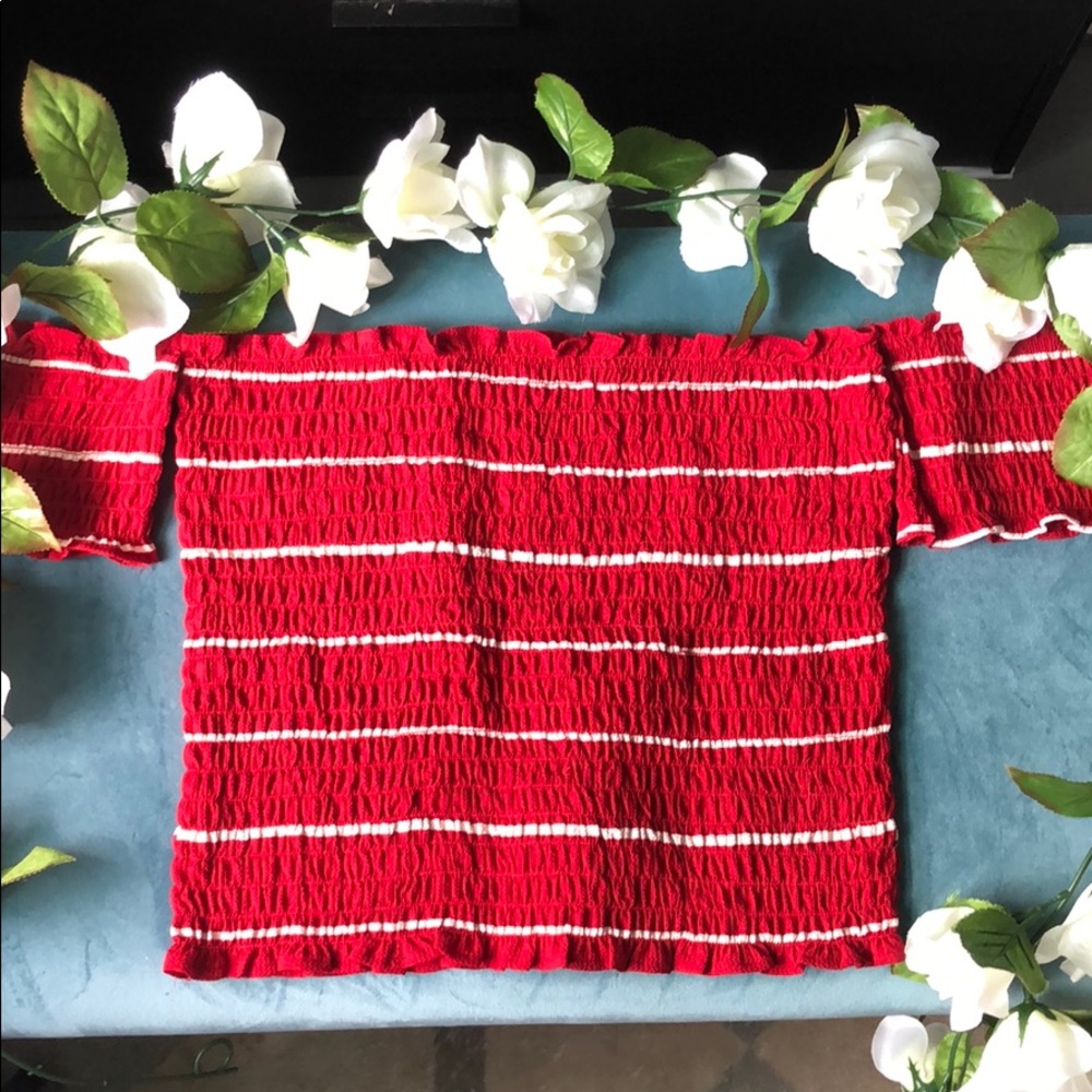 Red cropped top